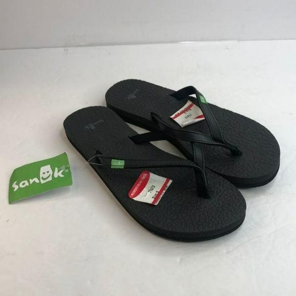 NWT Sanuk Sandal Flipflop Black Size 5